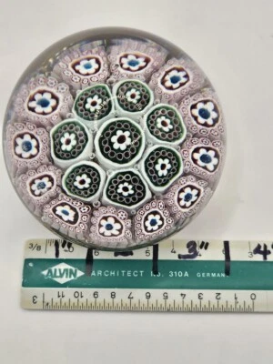 Pisapapeles de vidrio artístico sin marca Millefiore flores burbujas fondo pulido Foto 1 de 4