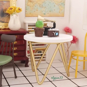 Maßstab 1:12 Zubehör Puppenhaus Miniatur moderner runder Tisch mit Metallfüßen - Bild 1 von 8