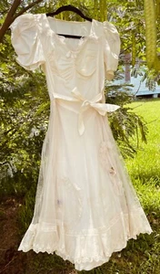 Vintage 1930-1940 Ivory Fairycore Dress Puff Sleeves, Lace Trim, Romantic XS - Picture 1 of 17