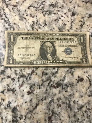1935e RARE ERROR $1 Silver Certificate Blue Seal # 17775501 - Image 1 of 2