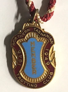 1949 ORIGINAL NM UNUSED NORTHERN TASMANIAN TROTTING CLUB MEDALLION MEMBER 239! - Picture 1 of 3
