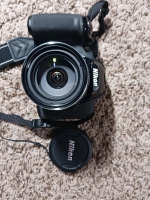 Nikon COOLPIX P520 18MP Compact Camera For Parts or Repair.     H - Image 1 of 4