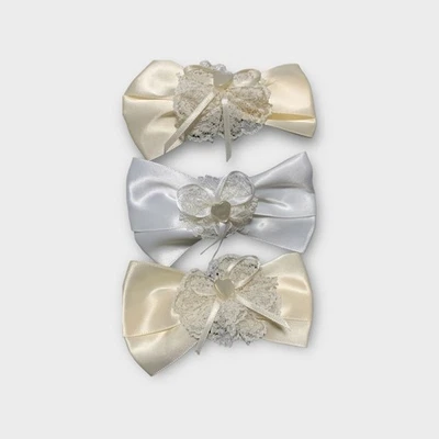 Juego de 3 lazos de pelo de encaje satinado de colección marfil y blanco bautizo iglesia Foto 1 de 4