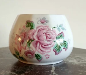 Ellgreave pink flower small vase Made in England - Picture 1 of 3