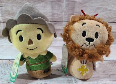 Hallmark Itty Bittys Wizard Of Oz Plush Scarecrow Cowardly Lion Stuffed Animals - Image 1 of 4