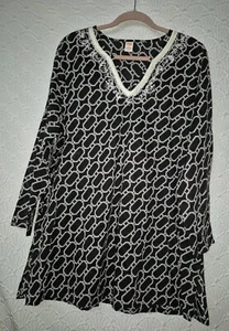 Womens Blouse Tropical Escape XL Black With White Design Nice Neckline Good Cond - Picture 1 of 7