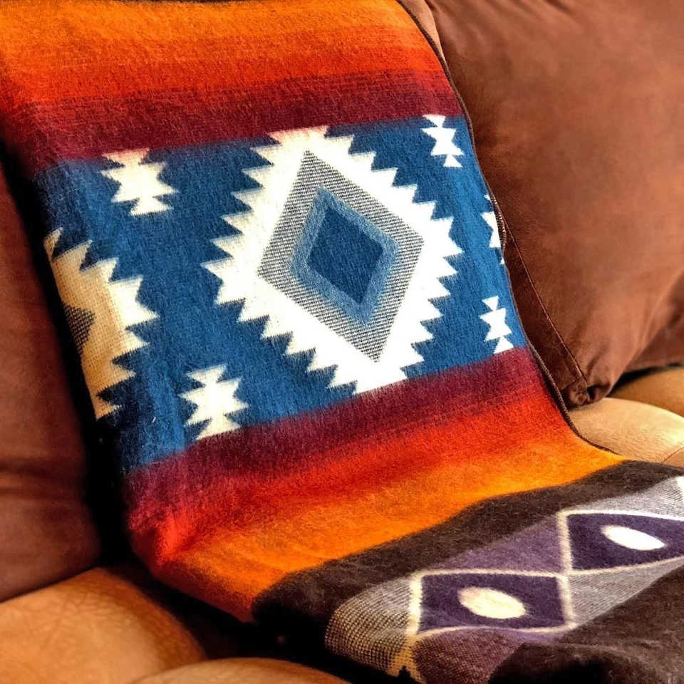 Extra Large Soft & Warm ALPACA Wool Blanket Andean Southwest Pattern 75x90 in - Image 1 of 4