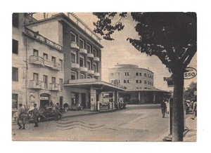 FROSINONE PIAZZALE DE MATTHAEIS DISTRIBUTORE DI BENZINA ESSO ANIMATA ANNO 1963 - Imagen 1 de 2