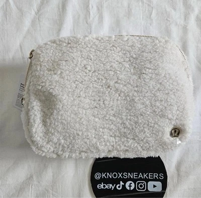 Lululemon Everywhere Belt Bag Large 2L Fleece White/Gold Hardware WHTO - Image 1 of 4