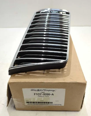 New OEM genuine Ford Grille 1990-1994 Lincoln Continental F1OY-8200-A new in box - Image 1 of 4
