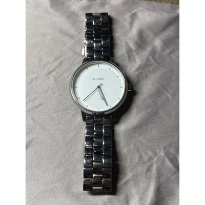 Reloj pulsera Nixon para mujer Kensington cuarzo tono plata esfera A3611920 Foto 1 de 4