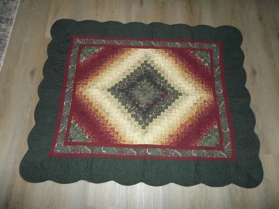 Почтовая марка Donna Sharp Spice уютный коттедж хижина зеленое красное золото слоновая кость - Изображение 1 из 4