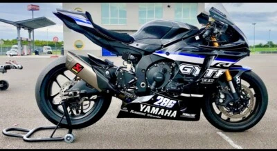 Yamaha R1 GYTR - Bild 1 von 2
