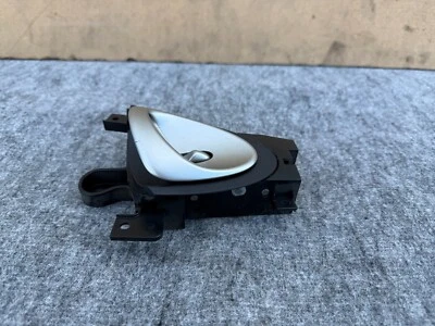 CONJUNTO MANIJA PUERTA INTERIOR CONDUCTOR IZQUIERDO NISSAN 370Z 2009-2021 OEM Foto 1 de 4