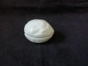 LIMOGES FRANCE WHITE WALNUT LIDDED TRINKET DISH 1.5X2.25 - Picture 1 of 3
