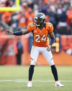 Foto de fútbol americano de la NFL Champ Bailey on Field gesticulando a los Denver Broncos 8x10 - Imagen 1 de 1