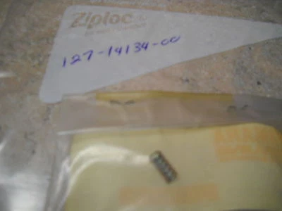 Nuevo de Lote Original Yamaha Resorte de Ajuste de Aire 1963-84 RX50 YZ250 TZ350 XS650 127-14134-00 Foto 1 de 3