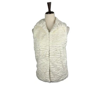 Betsey Johnson Creamy White Faux Fur Vest Sleeveless with Pockets Size S EUC - Picture 1 of 5