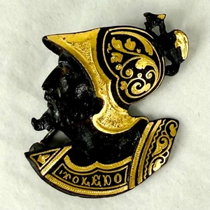 Vintage Toledo Damascene Brooch Souvenir Pin Conquistador Warrior Helmet EUC - Picture 1 of 5