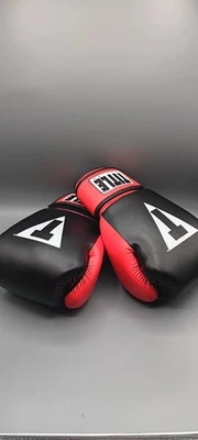 GUANTES DE BOXEO TÍTULO FORRO FORZADO EN GEL TALLA MEDIANA UNISEX Foto 1 de 4