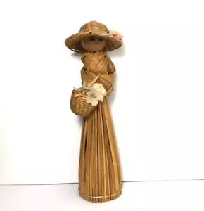 Weidengeflecht Stroh Dame Puppe Figur mit Hut und Blumenkorb Vintage - Bild 1 von 10