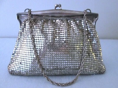 VINTAGE WHITING & DAVIS SILVER MESH HANDBAG WITH CHAIN HANDLE MADE IN U.S.A. - Image 1 of 4