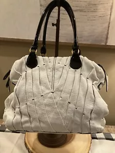 Valentino Garavani White Pleated Leather Maison Leather Pintucked Tote Bag $2495 - Picture 1 of 17