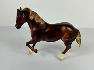 Breyer Ranch Horse #1459 ASPCA Benefit Rescue Chestnut Cody - Picture 1 of 13