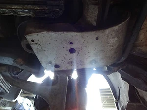 Maserati 3200 GT Lenkgetriebe Schild 386110025 3200 GT RHD Lenkgetriebe Abdeckung - Bild 1 von 6