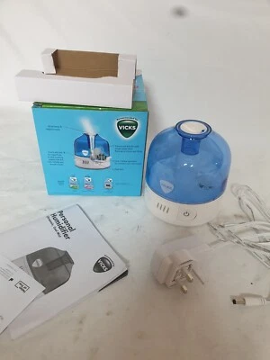 Vicks VUL505 Personal Humidifier  - Image 1 of 4