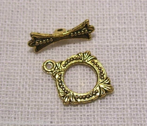 FT04 - LOT (5 à 10 sets) FERMOIRS TOGGLE FLEUR LYS DORÉ * 15 x 18 mm * bracelet - Picture 1 of 1