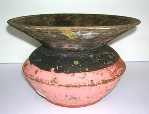 Cast Iron Spittoon 1800's Antique with Gate Mark 9" across the top x 6" tall 7LB - Picture 1 of 8