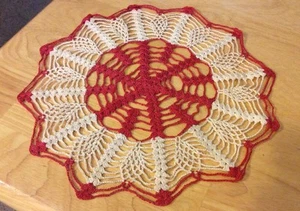 Vintage zweifarbiges Häkeldeckchen wunderschön! - Bild 1 von 3