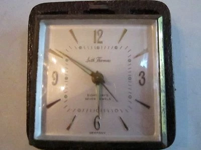 VINTAGE SETH THOMAS EIGHT DAYS SEVEN JEWELS TRAVEL CLOCK - NOT WORKING - TUB BB - Image 1 of 4