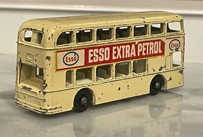 Autobús Matchbox 1966 Daimler ESSO gasolina extra no. 74 LESNEY blanco hecho en Inglaterra Foto 1 de 4