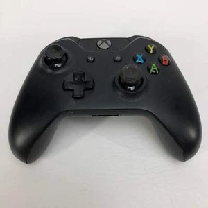 Heavily Used Microsoft Xbox One Wireless Controller 1537 - Picture 1 of 5