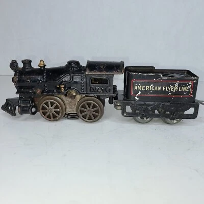 American Flyer #10 AF10 Cast Iron Wind Up O Gauge  Locomotive & # 120 Tin Tender - Image 1 of 4