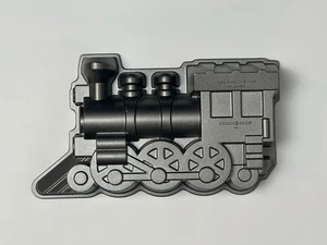 NORDIC WARE Zug Lokomotive Kuchenform ProCast Backformen schwer Aluminium Geburtstag - Bild 1 von 7