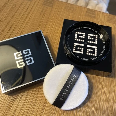 Polvo suelto Givenchy Poudre Premiere Mat y acabado translúcido 16 g universal Foto 1 de 4