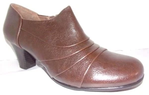 New A2 BY AEROSOLES CHARIOT BROWN HEELED ANKLE BOOTS BOOTIES 8 M - Picture 1 of 3