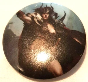 Warhammer Fantasy Age of Sigmar Darkoath Warqueen Marakarr Blood-sky Pin Anstecker - Bild 1 von 1
