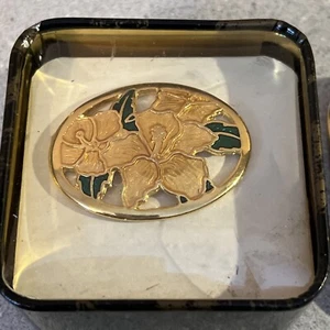 NEW Beautiful Vintage Cloisonne Enamel Flowers Oval Open-Work Pin Brooch In Tin - Picture 1 of 6