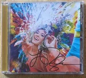 LAUREN DAIGLE, 100% AUTHENTIC AUTOGRAPHED CD, MUSIC SUPERSTAR ! WOW ! - Picture 1 of 2