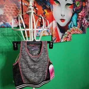 Top deportivo de estilo libre para niñas talla 10 - Imagen 1 de 3