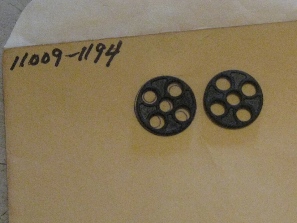 KAWASAKI ZN/POLICE 1000/KZ1000 CSR/750/700/650/LTD/ZX/ GRIFO DE COMBUSTIBLE GSKTS (2) ¡NUEVO! Foto 1 de 1