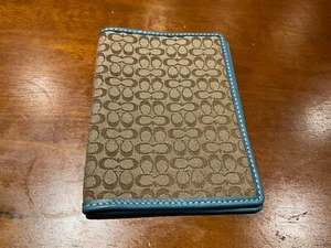 Neu Coach Mini Signaure C khaki/blau Reisepasshülle/Halter - Bild 1 von 3
