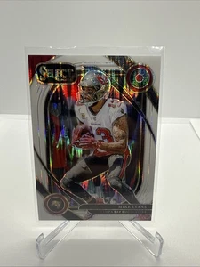 2024 Select Football Mike Evans White Prizm Shock /199 Club Level - Picture 1 of 2