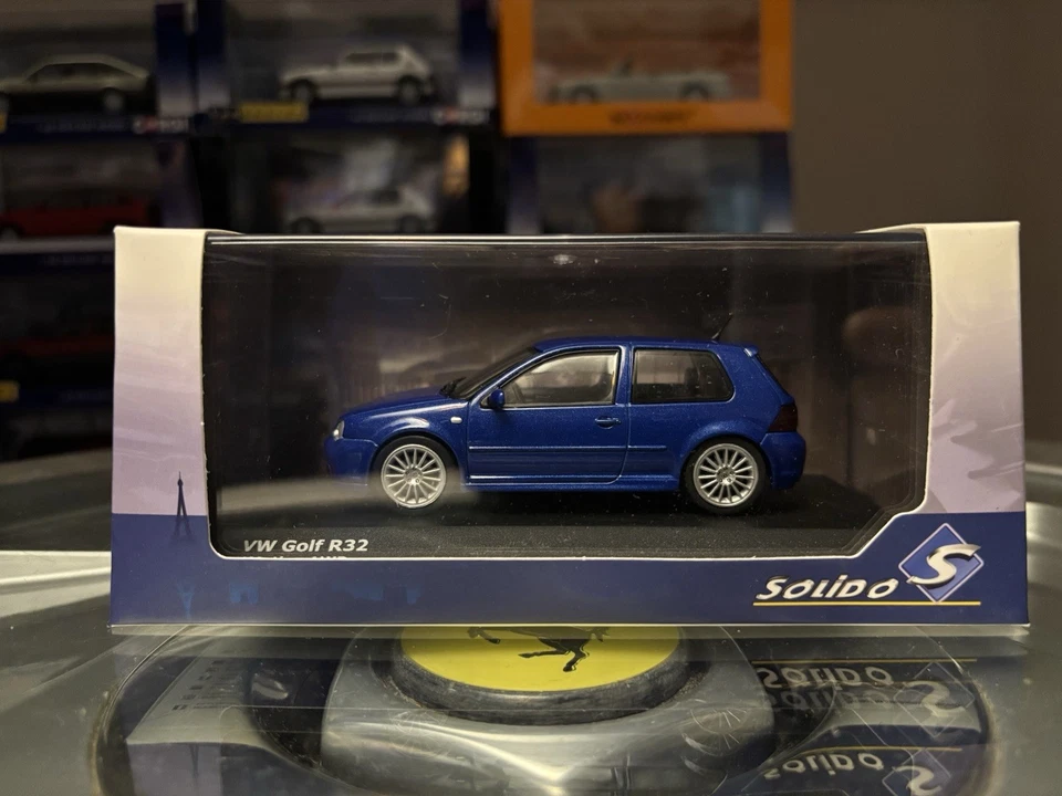 VW Golf R32 MK4 2002-04 Deep Pearl Blue LB5R 3 puertas LHD 1/43 sin usar, en caja S4313601 Solido Foto 1 de 1