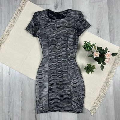 Vestido Rony Kobo Torn Mini Bodycon Plateado Metálico Vestido de Fiesta Etiquetado Talla S LEER Foto 1 de 4