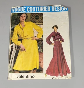 Vogue 1120 Pattern Couturier Design Valentino, ca 1974. Size 10 Dress 1970s - Picture 1 of 3
